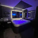 Intimo Apartment